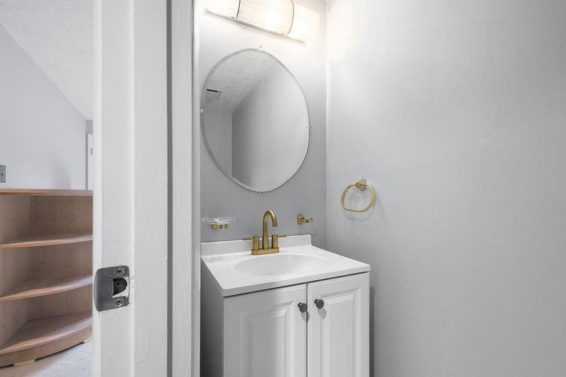 214 Wedgewood Road Pittsburgh, PA 15227 - Photo 11 of 25