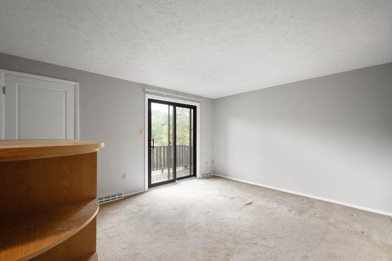 214 Wedgewood Road Pittsburgh, PA 15227 - Photo 4 of 25