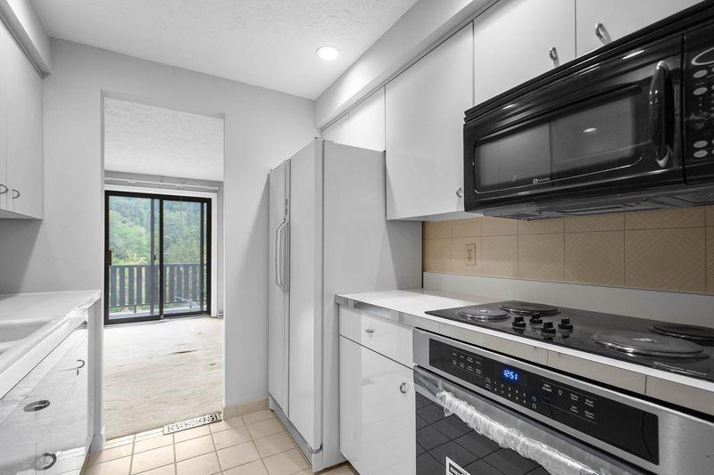 214 Wedgewood Road Pittsburgh, PA 15227 - Photo 10 of 25