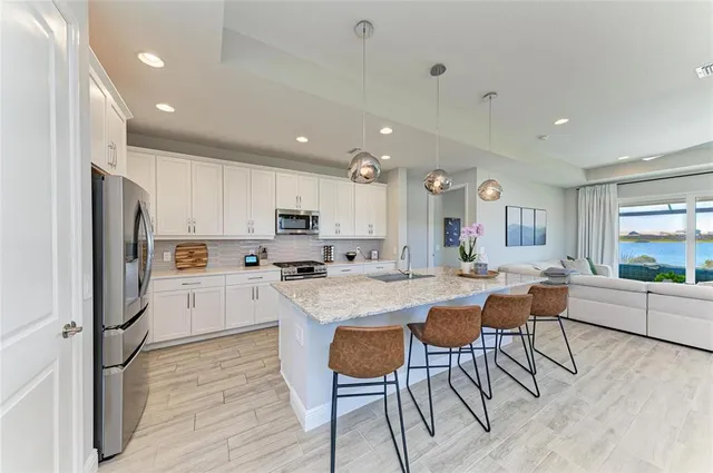 $994,900 | 925 Crosswind Avenue, Sarasota, FL 34240