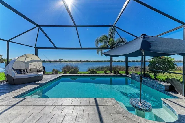 $994,900 | 925 Crosswind Avenue, Sarasota, FL 34240