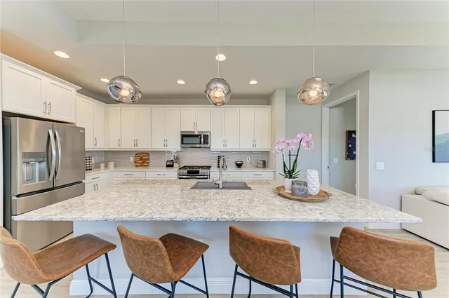 $994,900 | 925 Crosswind Avenue, Sarasota, FL 34240