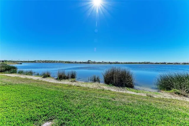 $994,900 | 925 Crosswind Avenue, Sarasota, FL 34240