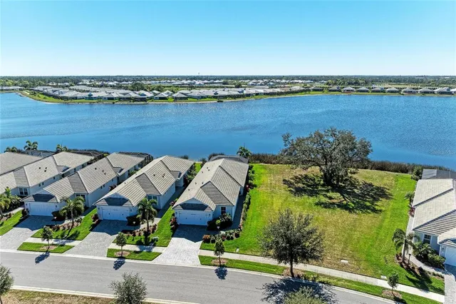 $994,900 | 925 Crosswind Avenue, Sarasota, FL 34240