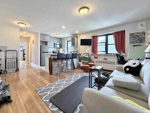 $2,300 | 165 Vroom Street, Unit 4C, Jersey City, NJ 07306