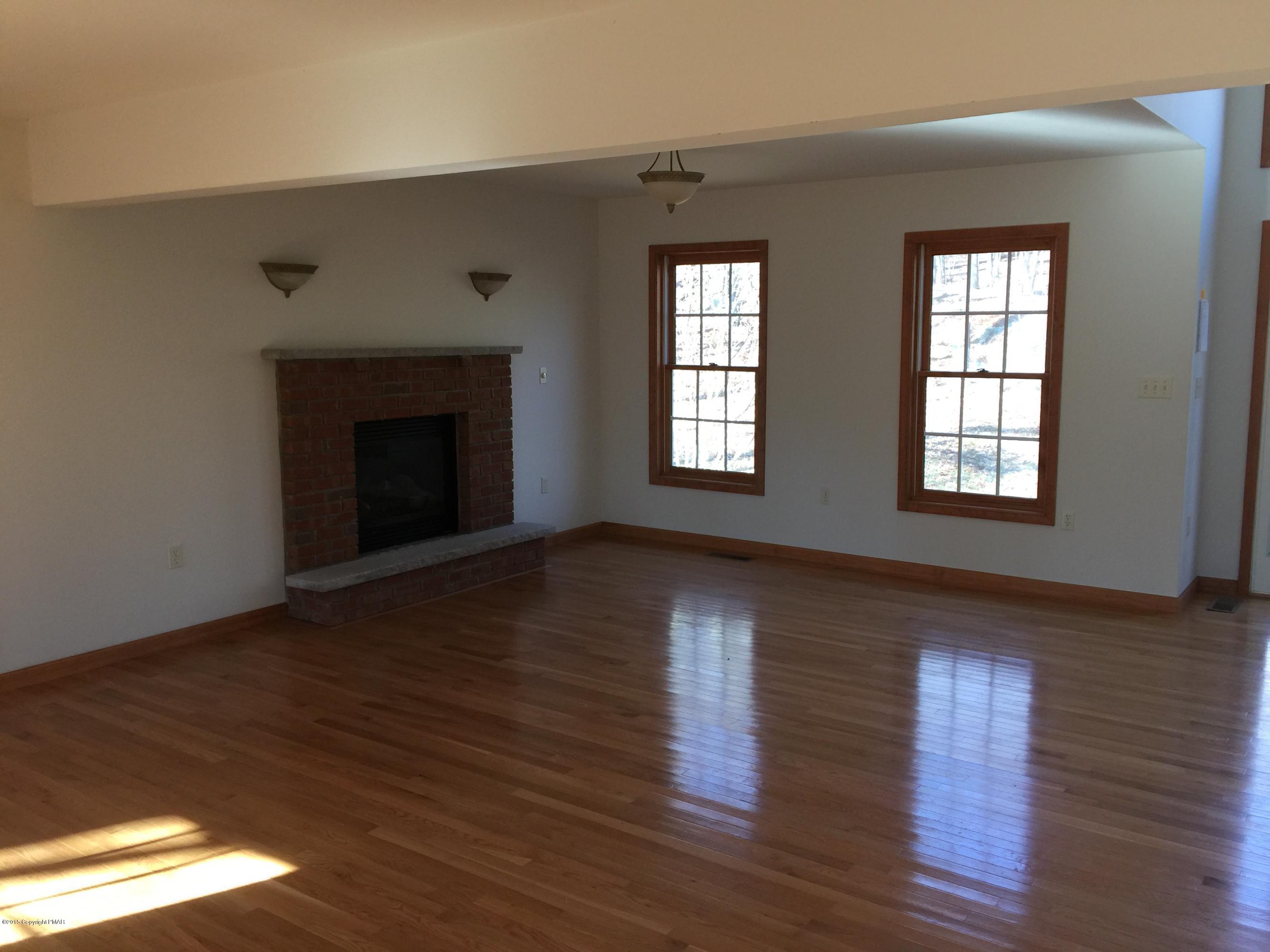 183 Pipher Road Bushkill, PA 18324 - Photo 2 of 9 IMG_1040