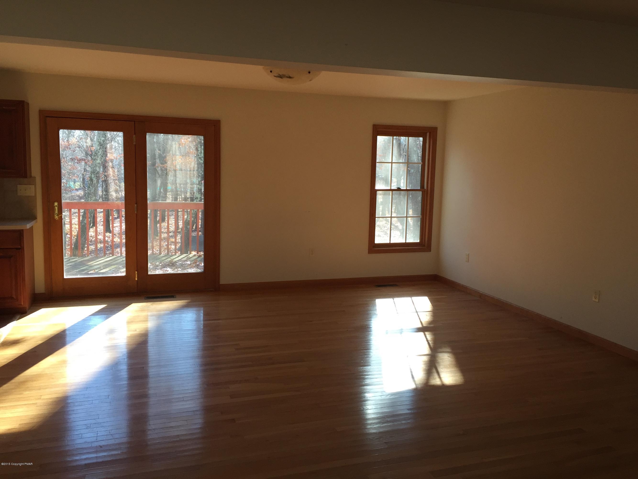 183 Pipher Road Bushkill, PA 18324 - Photo 3 of 9 IMG_1041
