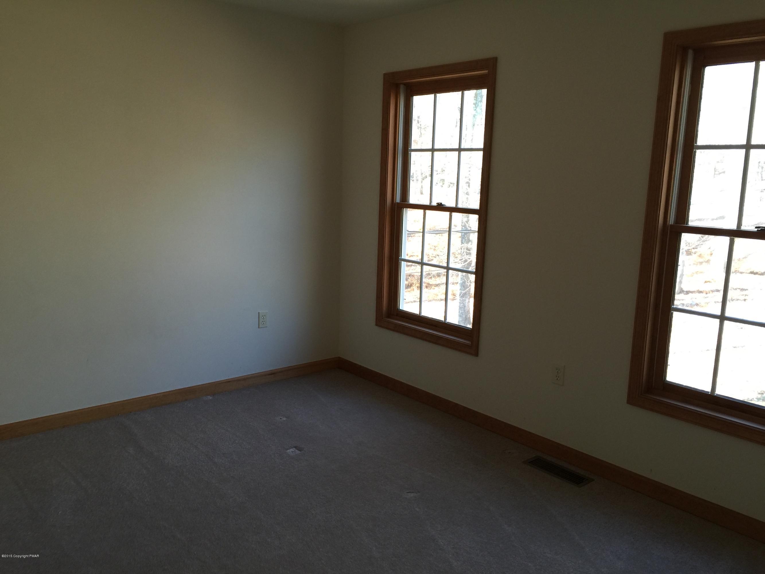 183 Pipher Road Bushkill, PA 18324 - Photo 8 of 9 IMG_1056