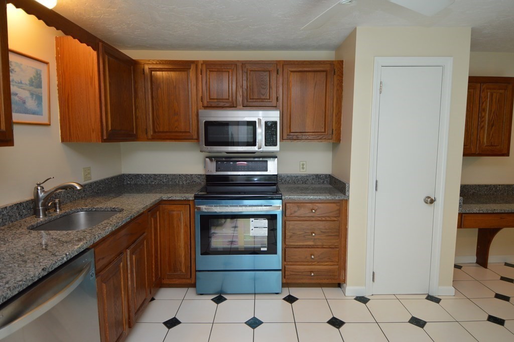 6 Pine View, Unit 6 Millis, MA 02054 - Photo 3 of 28