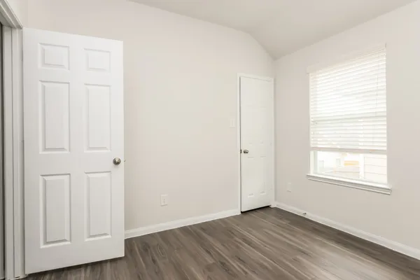 $1,915 | 2447 Gibbs Bend Court, Houston, TX 77073