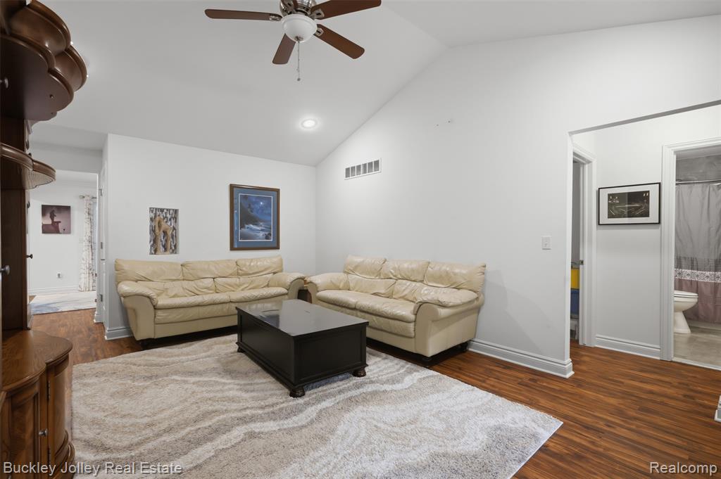 10557 Monticello Road Pinckney, MI 48169 - Photo 13 of 28 Gallery Image 13