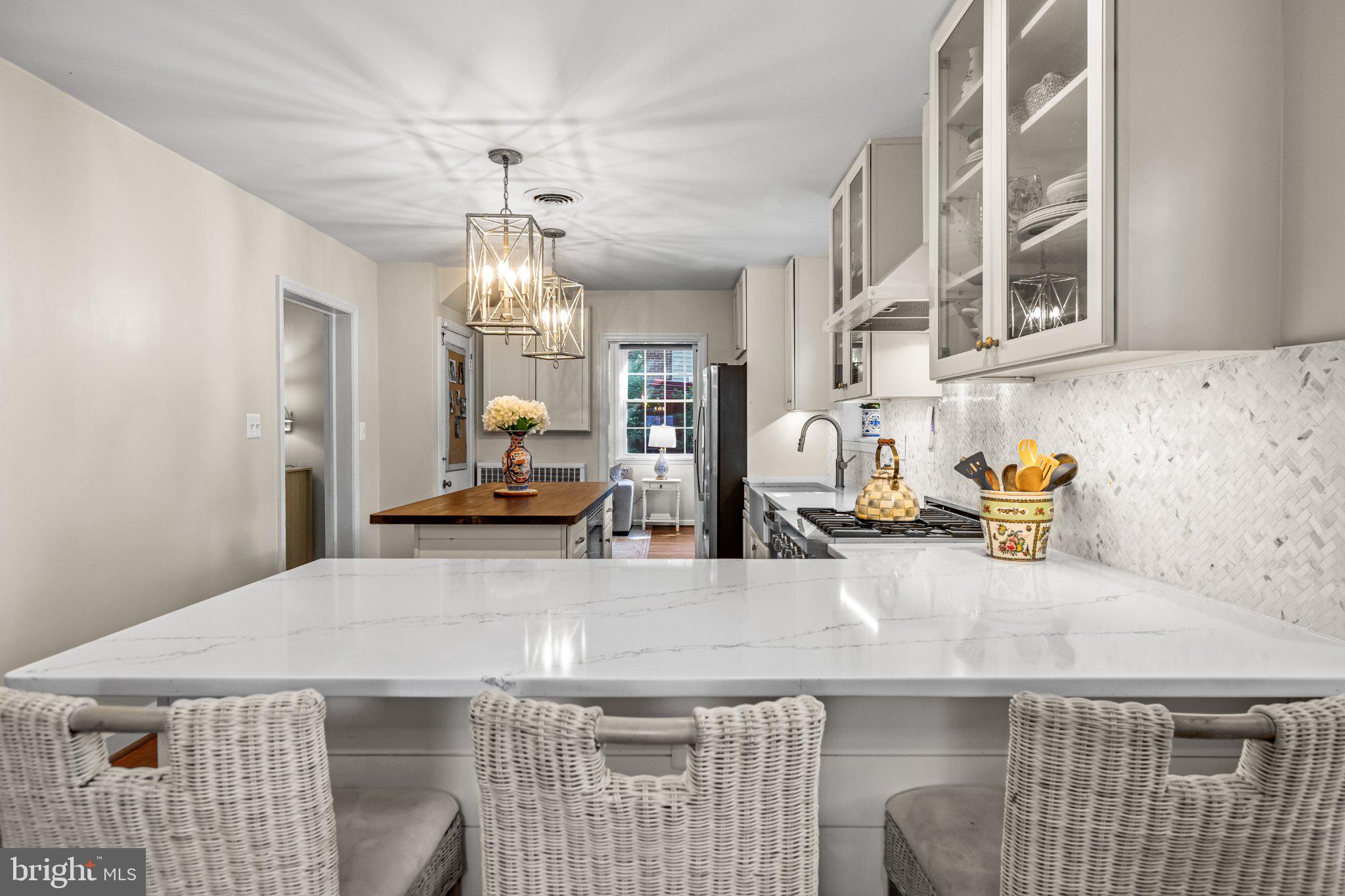 307 Worthington Road Towson, MD 21286 - Photo 12 of 72 Modern kitchen with elegant finishes.