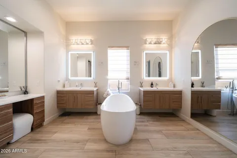 $2,400,000 | 24400 North 72nd Way, Scottsdale, AZ 85255