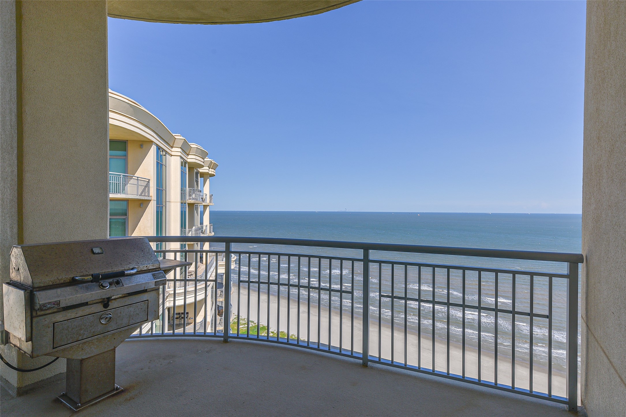 801 East Beach Drive, Unit TW2704 Galveston, TX 77550 - Photo 19 of 48 An outdoor built-in grill is also included in the unit