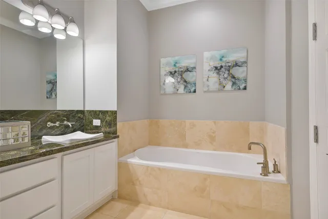 $8,500 | 801 East Beach Drive, Unit TW2704, Galveston, TX 77550