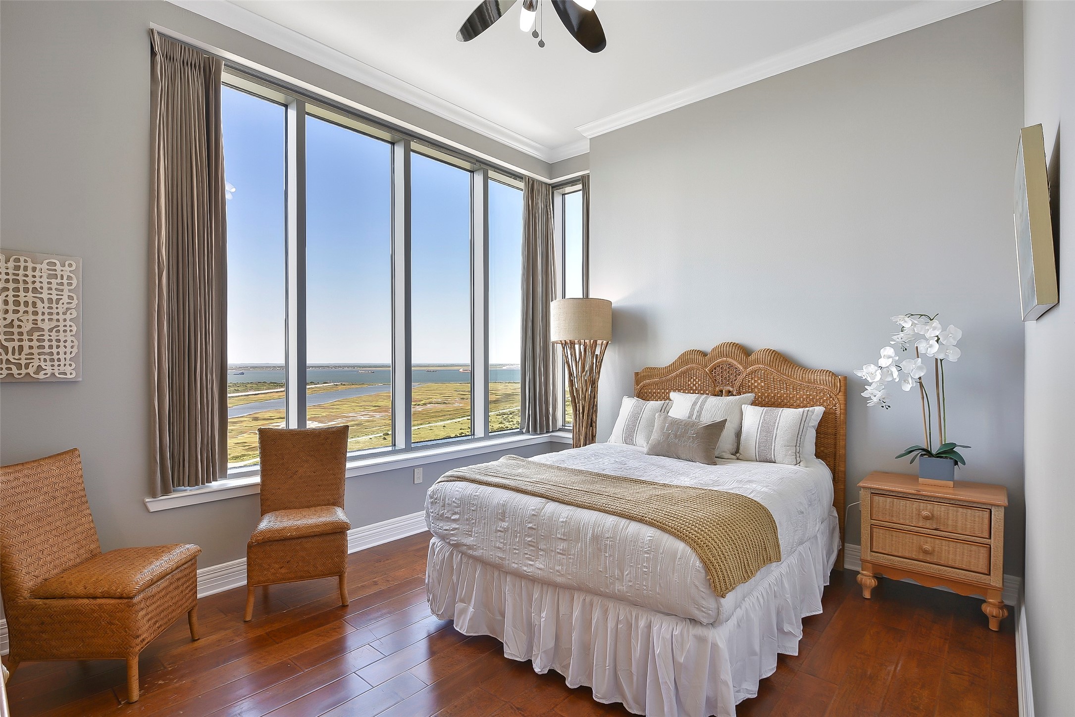 801 East Beach Drive, Unit TW2704 Galveston, TX 77550 - Photo 37 of 48 The guest bedroom found on the North side of the unit featuring Panoramic bay views