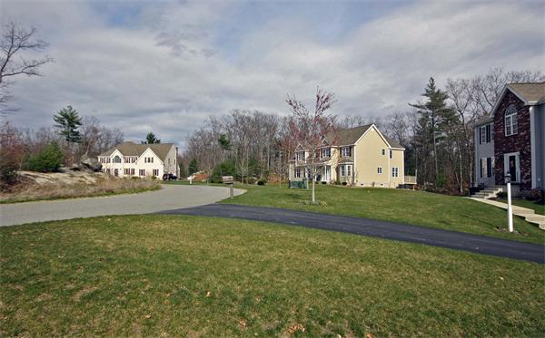 14 West Ledge Road Clinton, MA 01510 - Photo 7 of 15 Gallery Image 7