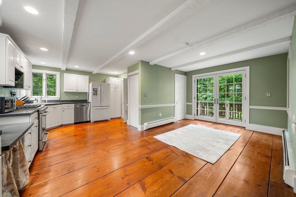 31 Broadway Hanover, MA 02339 - Photo 7 of 42
