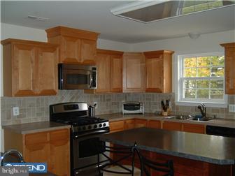 24 Palomar Road Sewell, NJ 08080 - Photo 7 of 12 Kitchen