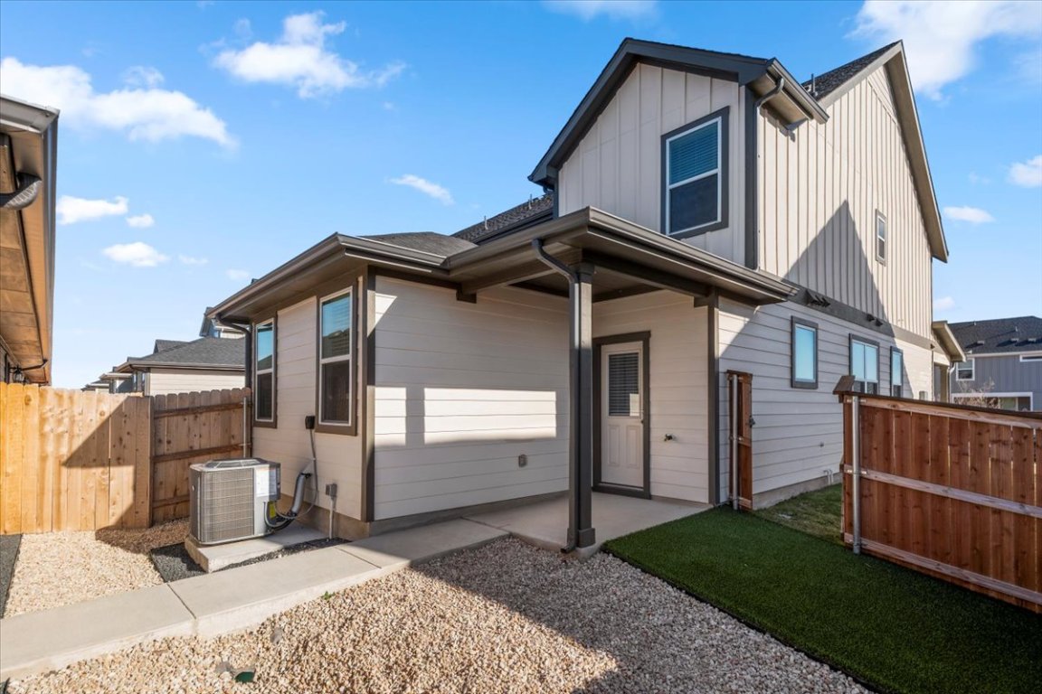 2620 Caleb Asher Loop Round Rock, TX 78665 - Photo 6 of 40 a front view of a house with garden