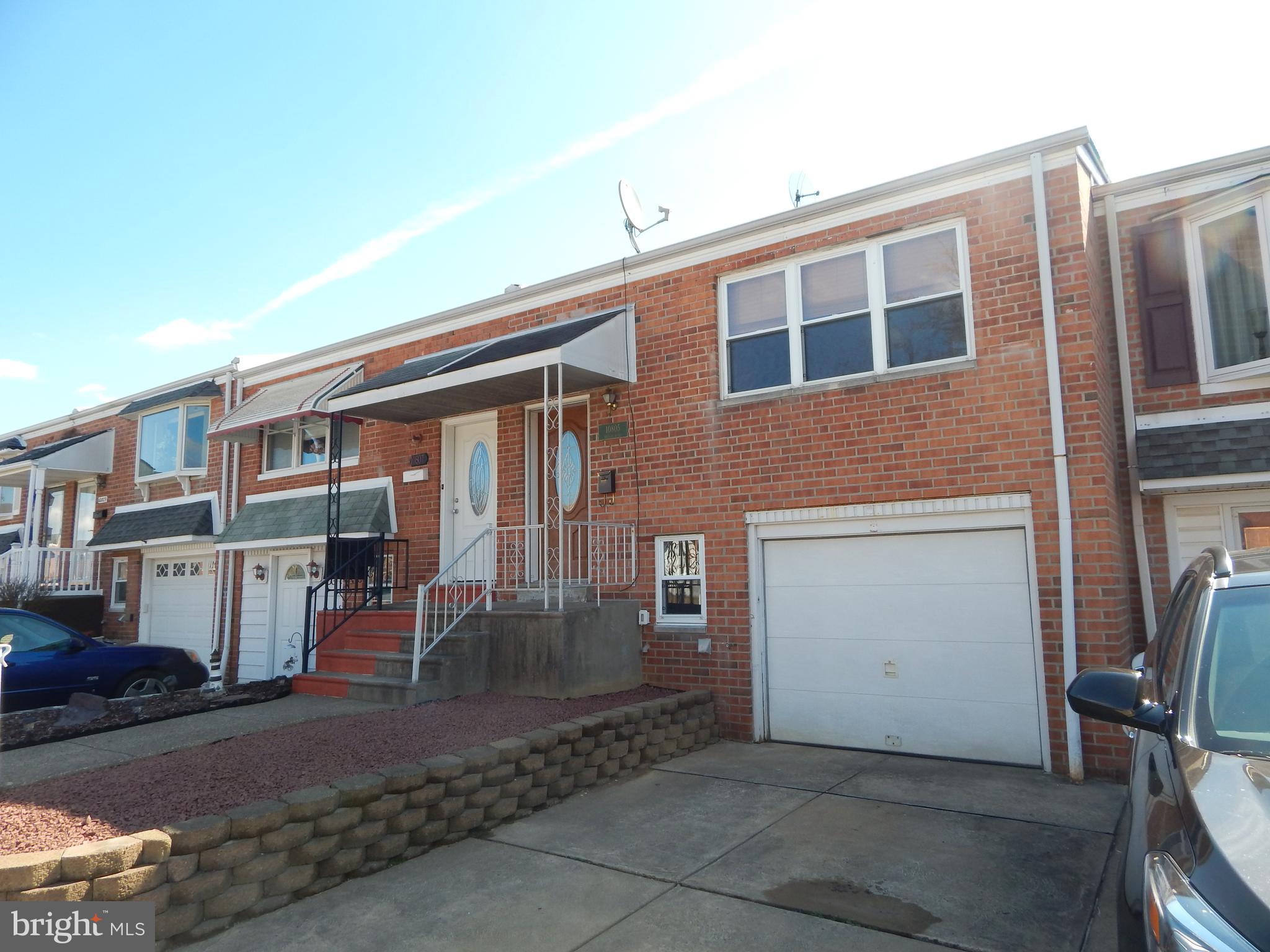 10805 Heflin Road Philadelphia, PA 19154 - Photo 2 of 13 Front
