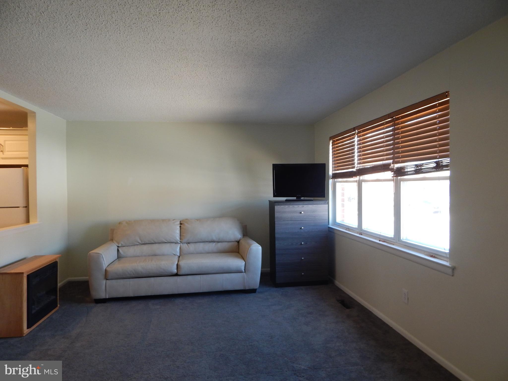 10805 Heflin Road Philadelphia, PA 19154 - Photo 12 of 13 Gallery Image 12