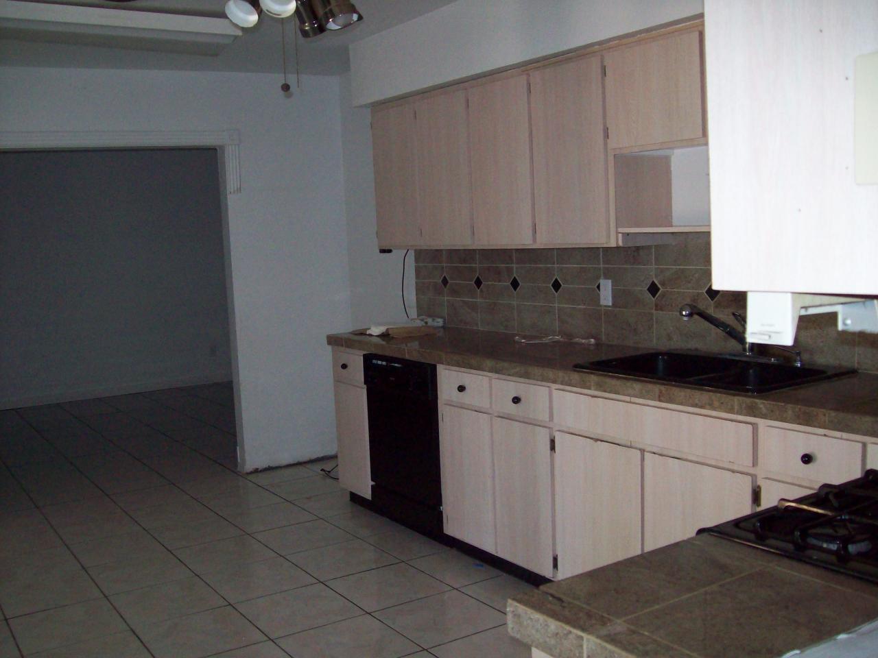 925 Via Rosamorada Rio Rico, AZ 85648 - Photo 3 of 8