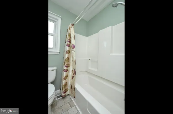 $600,000 | 192 Canterbury Road, Mount Laurel, NJ 08054