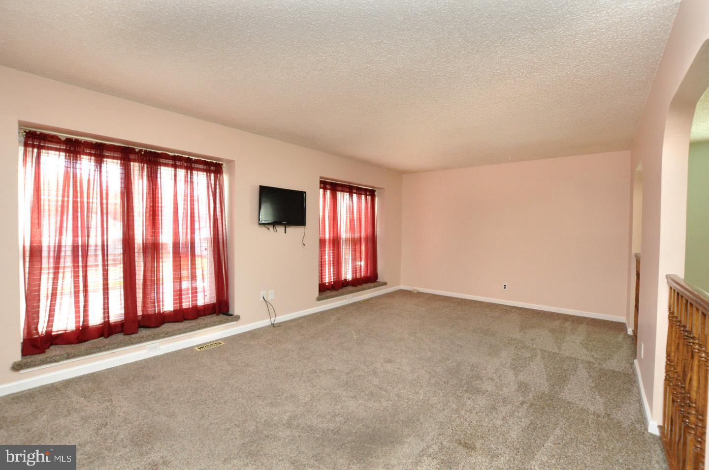 192 Canterbury Road Mount Laurel, NJ 08054 - Photo 3 of 31