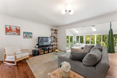 $775,000 | 3 Jennifer Lane, White Plains, NY 10607