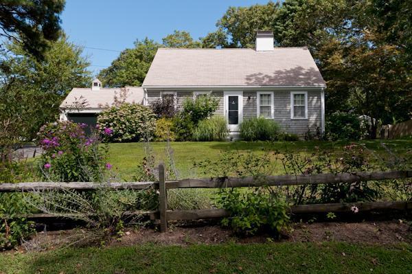 154 Tower Hill Road Osterville, MA 02655 - Photo 1 of 13 Primary Photo