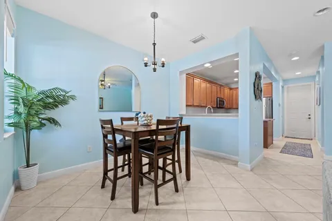 $319,000 | 580 Pacific Grove Drive, Unit 3, West Palm Beach, FL 33401