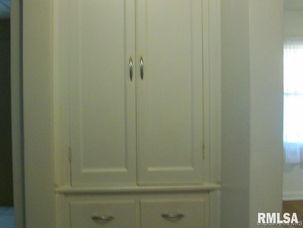 2320 South 13th Street Springfield, IL 62703 - Photo 3 of 8