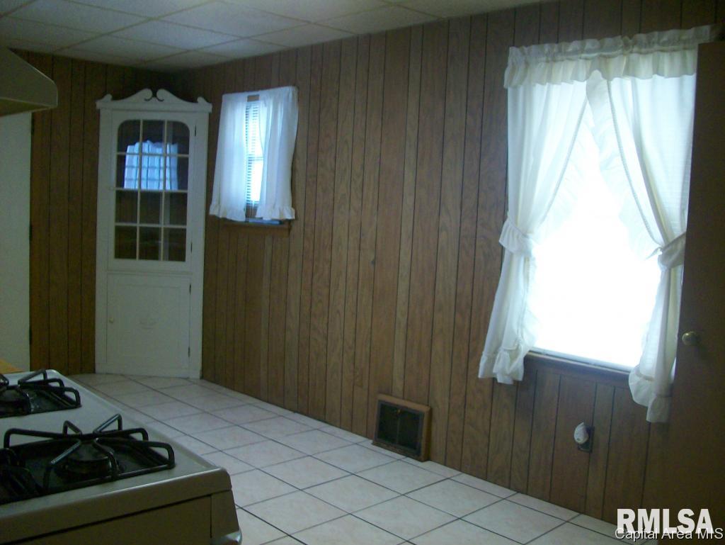 2320 South 13th Street Springfield, IL 62703 - Photo 4 of 8