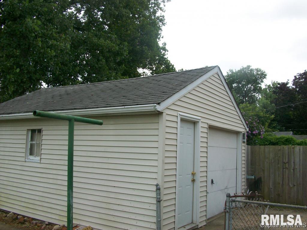 2320 South 13th Street Springfield, IL 62703 - Photo 8 of 8