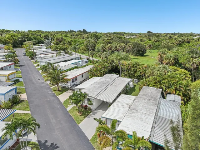 $139,900 | 4756 Northeast Blue Heron Lane, Jensen Beach, FL 34957