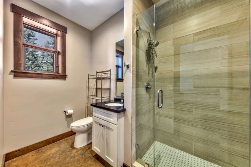 14591 Red Mountain Road Truckee, CA 96161 - Photo 14 of 21 Gallery Image 14