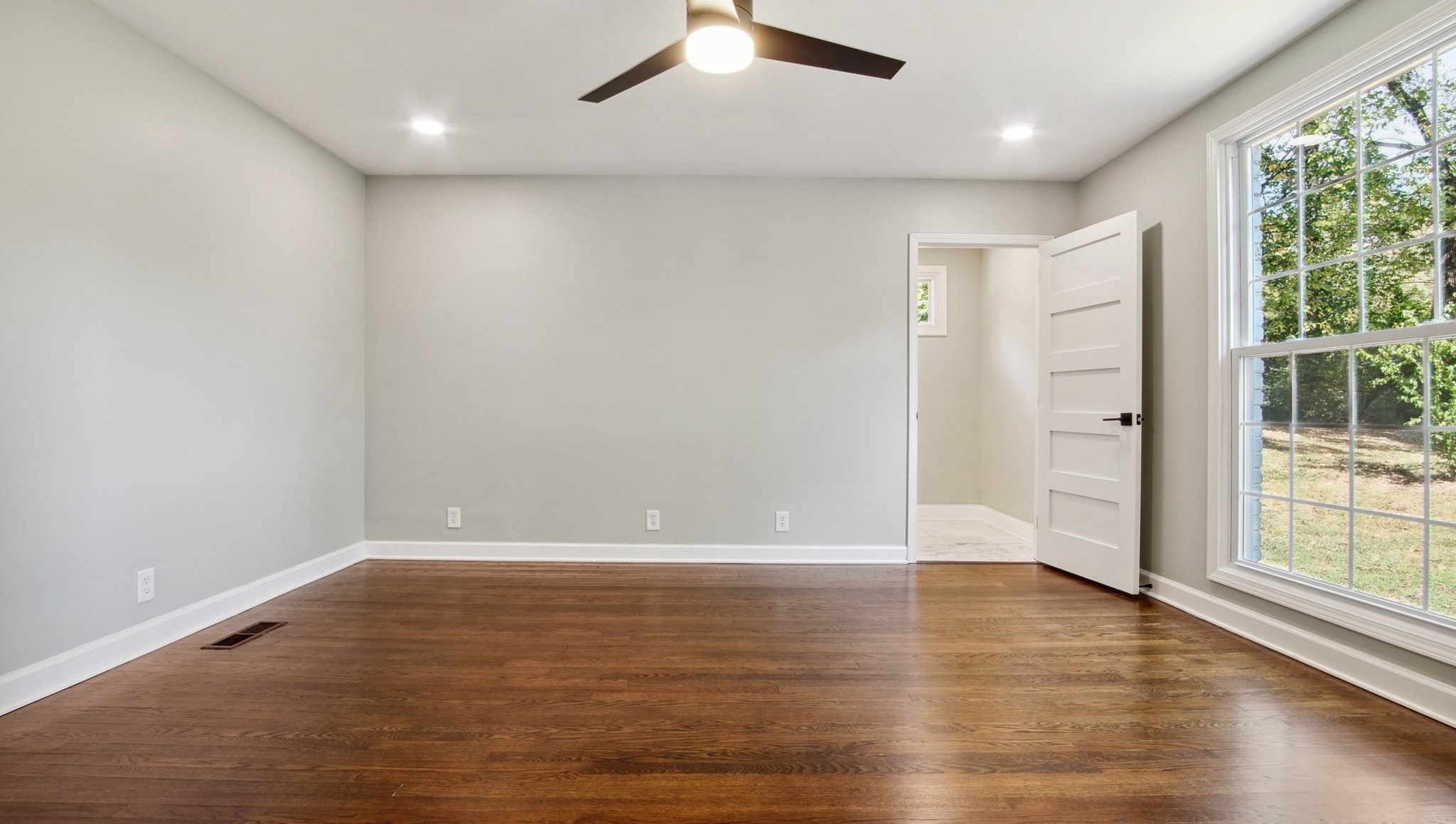 608 Hogan Road Nashville, TN 37220 - Photo 9 of 18 Gallery Image 9