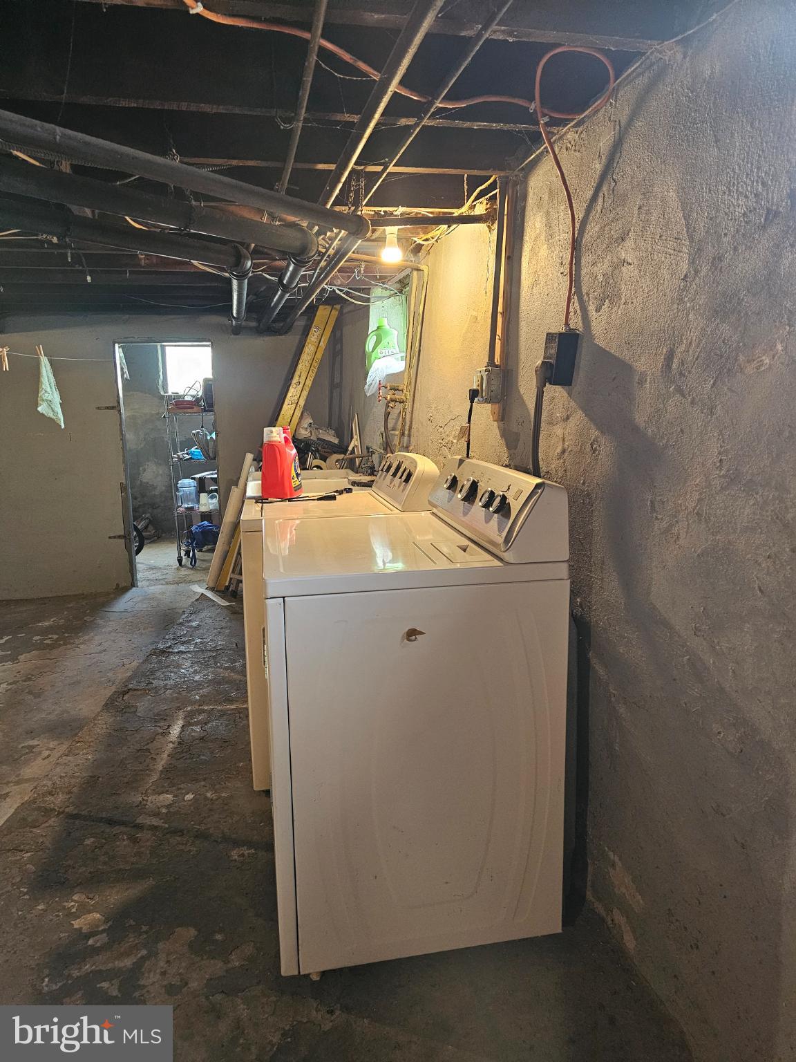 40 North Penn Street Aldan, PA 19018 - Photo 18 of 21 a utility room with dryer and washer