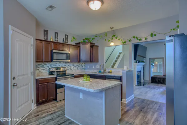 $2,000 | 328 Adobe Lane, Jacksonville, NC 28546