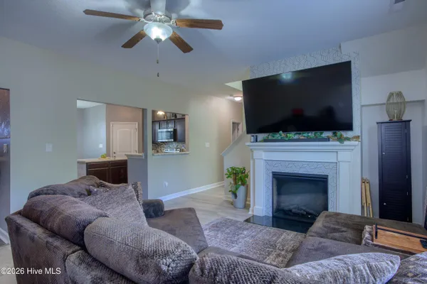 $2,000 | 328 Adobe Lane, Jacksonville, NC 28546