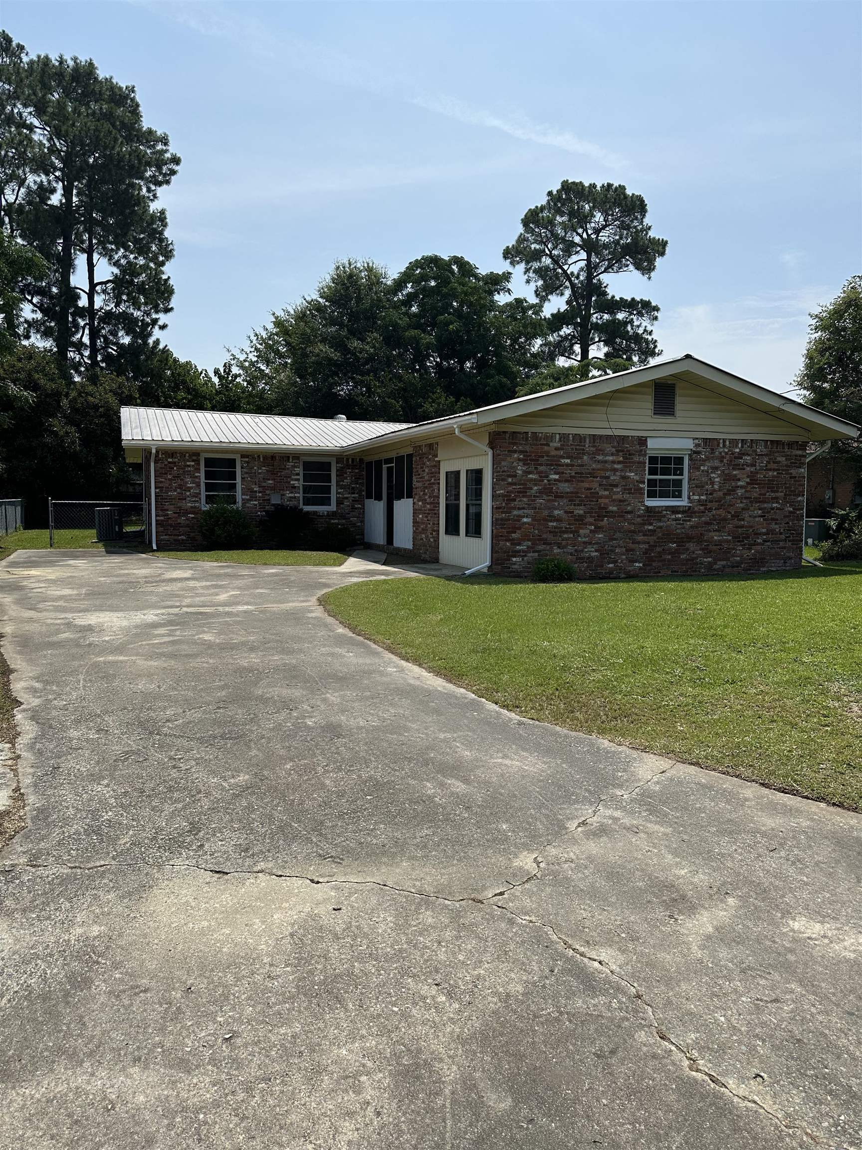 109 Chris Drive, Warner Robins, GA 31093 Compass