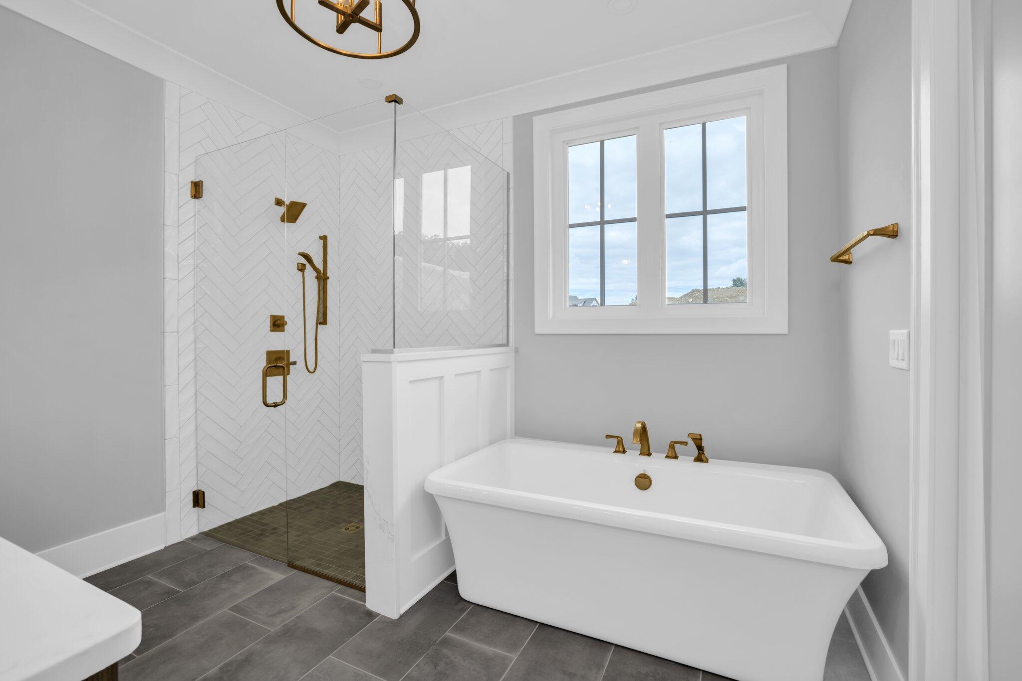 1274 London Wds Way, Unit 34 Apison, TN 37302 - Photo 18 of 31 Luxurious 6 foot bath