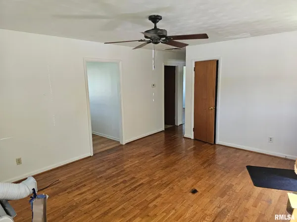 $225,000 | 105-109 North Sunny Slope Street, West Frankfort, IL 62896