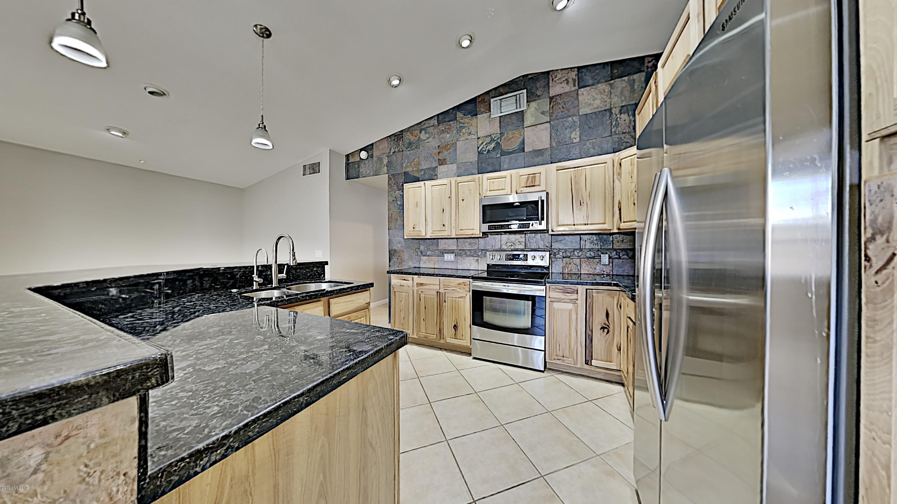 2766 West Sunset Road Tucson, AZ 85741 - Photo 10 of 21