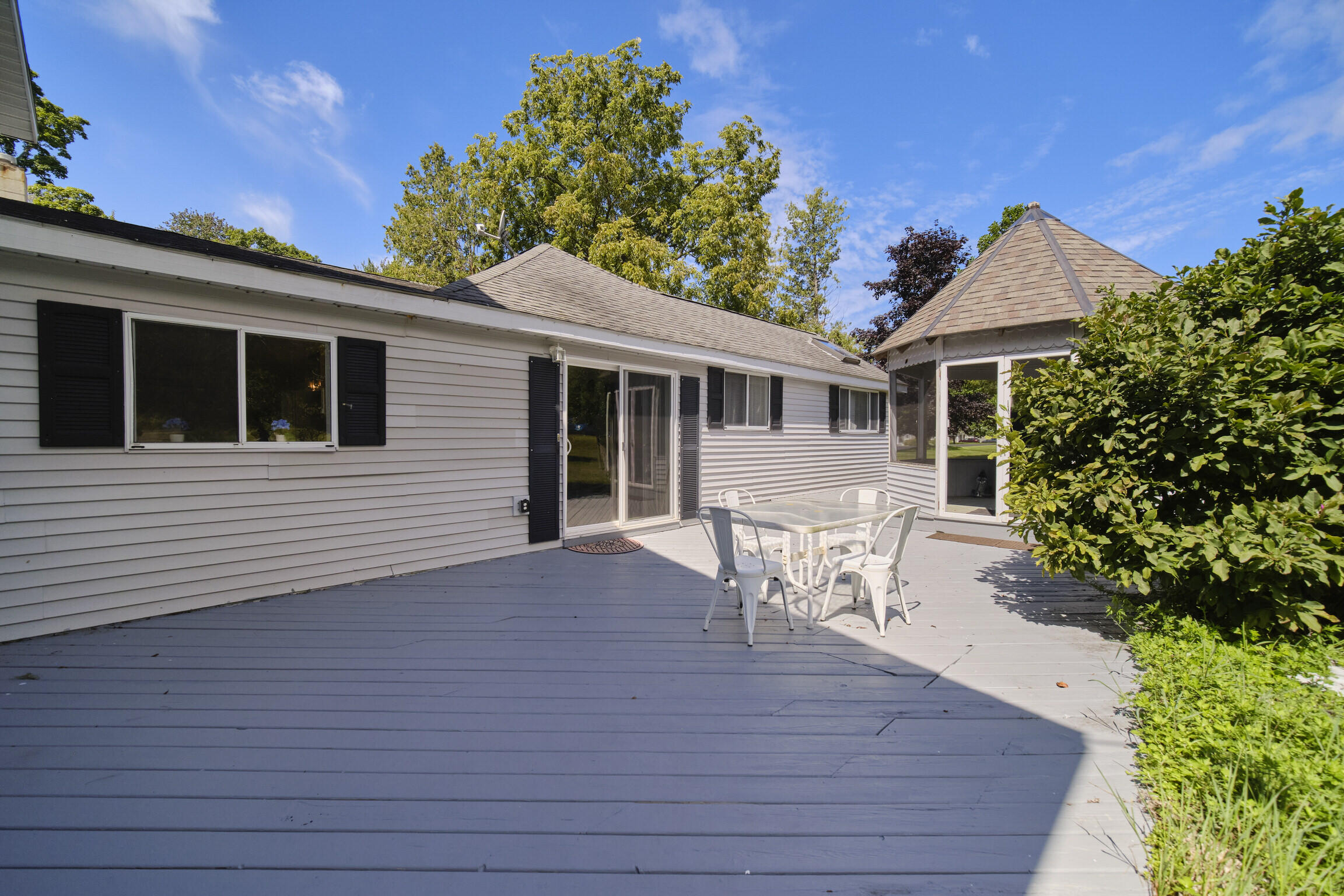 6665 Lakeshore Road Manistee, MI 49660 - Photo 40 of 50 Back Deck