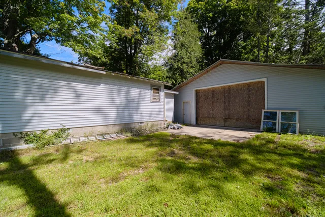 $449,000 | 6665 Lakeshore Road, Manistee, MI 49660