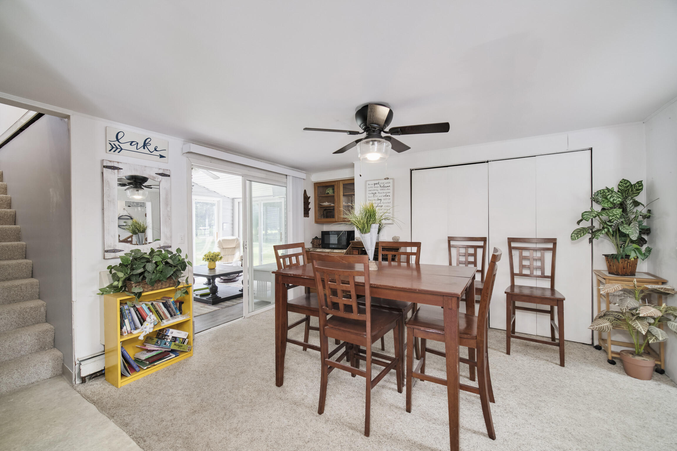 6665 Lakeshore Road Manistee, MI 49660 - Photo 8 of 50 Dining Area