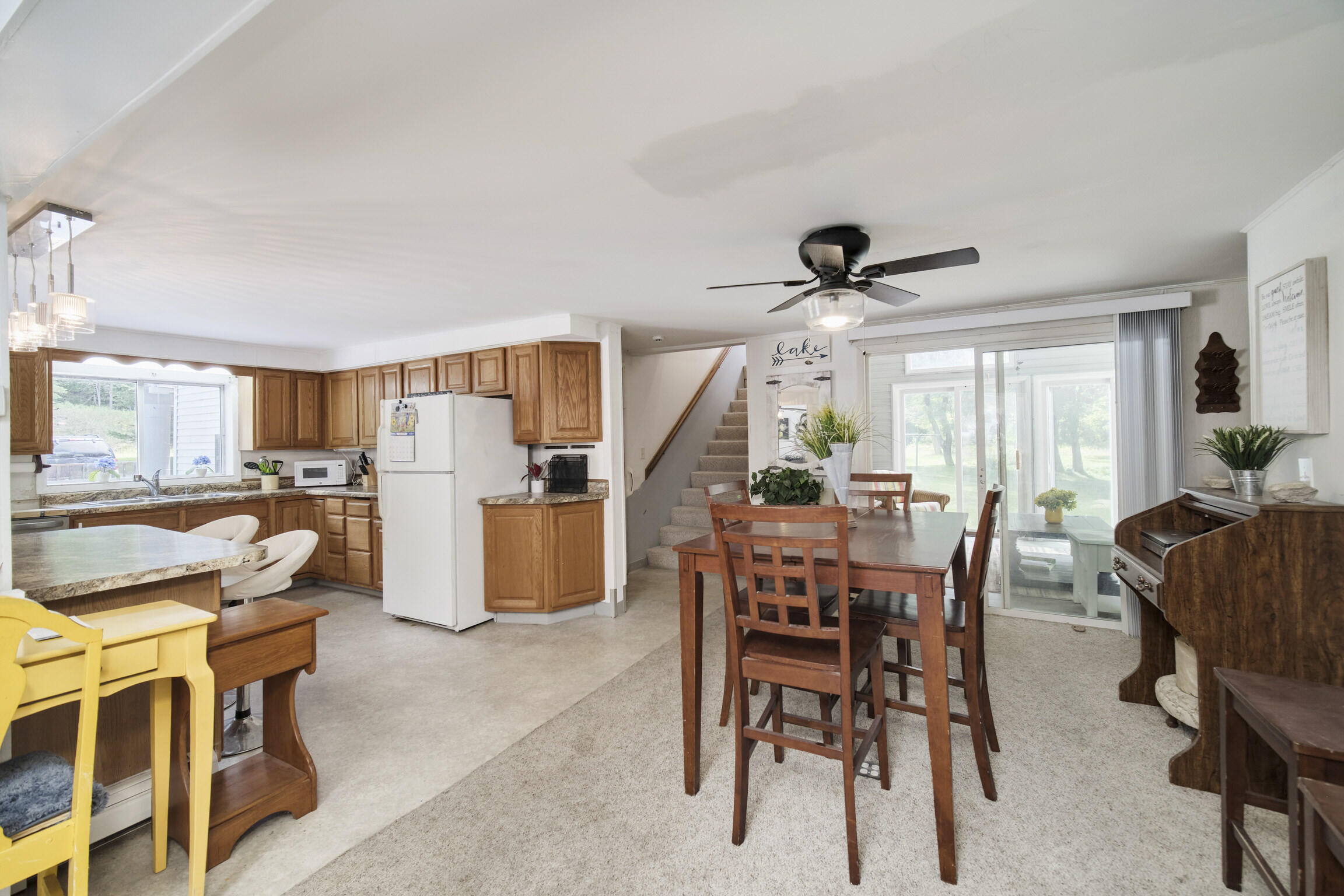 6665 Lakeshore Road Manistee, MI 49660 - Photo 9 of 50 Dining Area