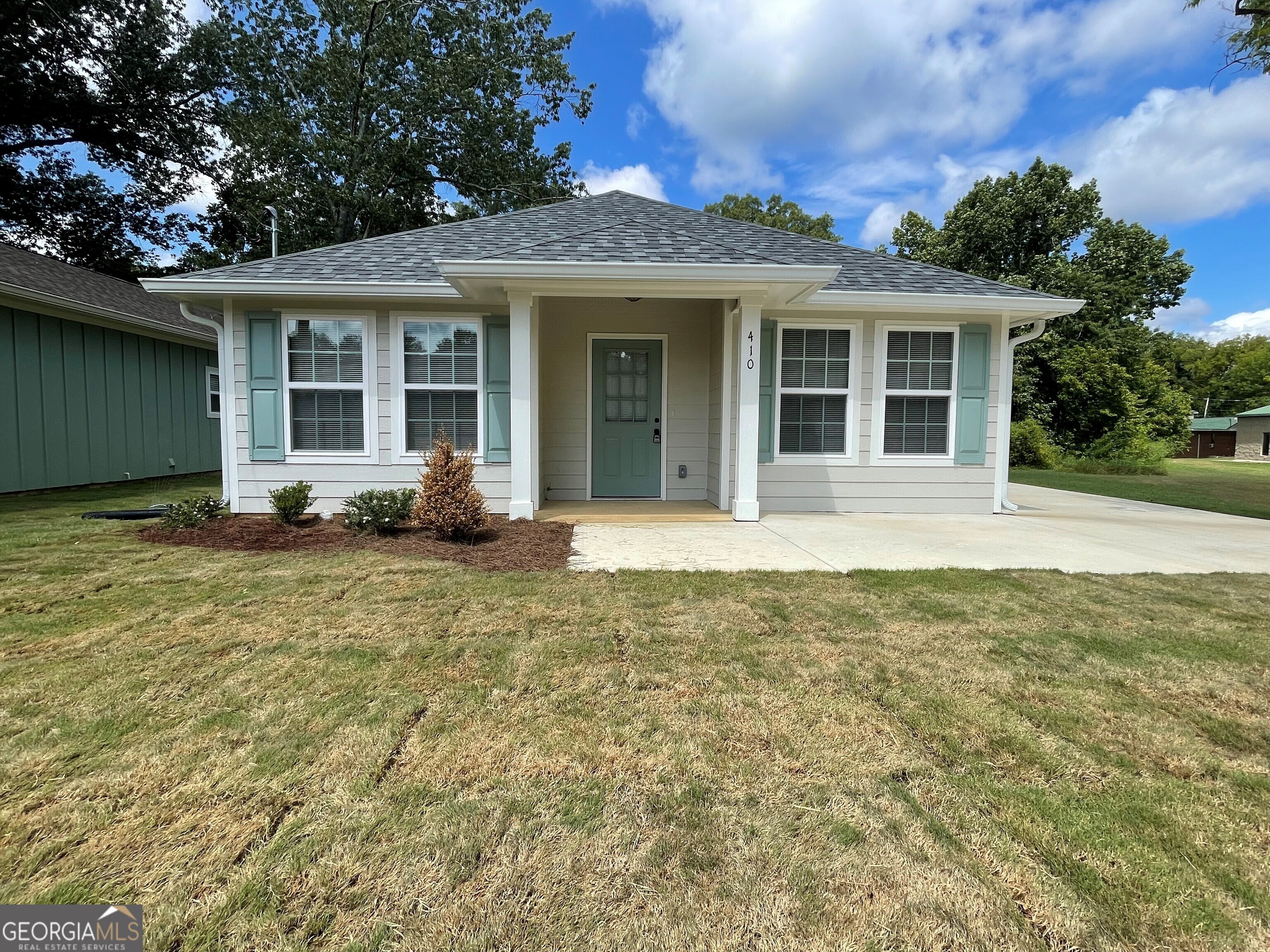410 Hardy Avenue Southwest Rome, GA 30161 - Photo 1 of 36 front view of a house with a yard